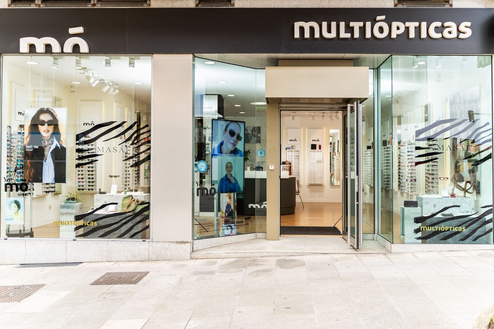 ccaarteixo-multiopticas-arteixo1